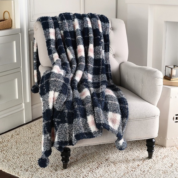 Berkshire Bedding Berkshire Oversized Printed Throw With Pom Pom